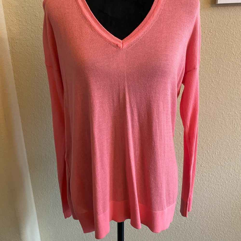 LOFT Light weight Sweater. Coral Pink. Sz S